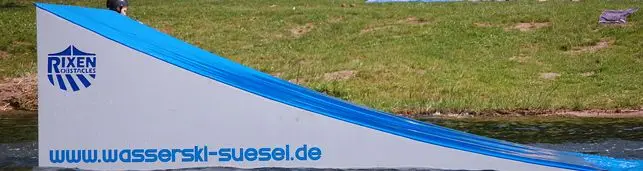 Süsel Seeparx Features Wakeboard Park - Kicker groß rechts