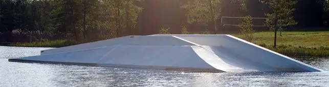 Süsel Seeparx Features Wakeboard Park - Skate-Box