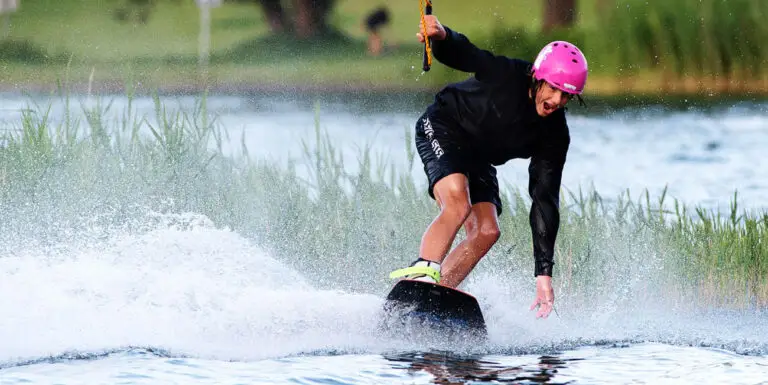 Wakeboarder auf dem Rumpel See in Süsel